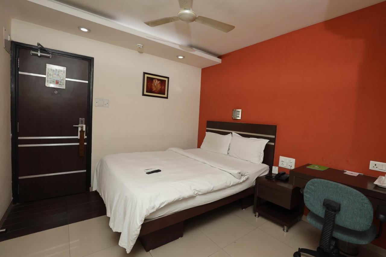 Best Western Yuvraj Surat Exterior photo