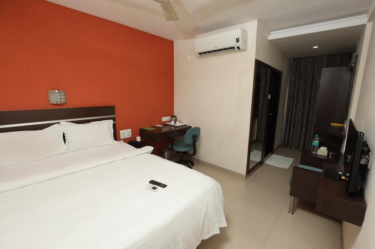 Best Western Yuvraj Surat Exterior photo