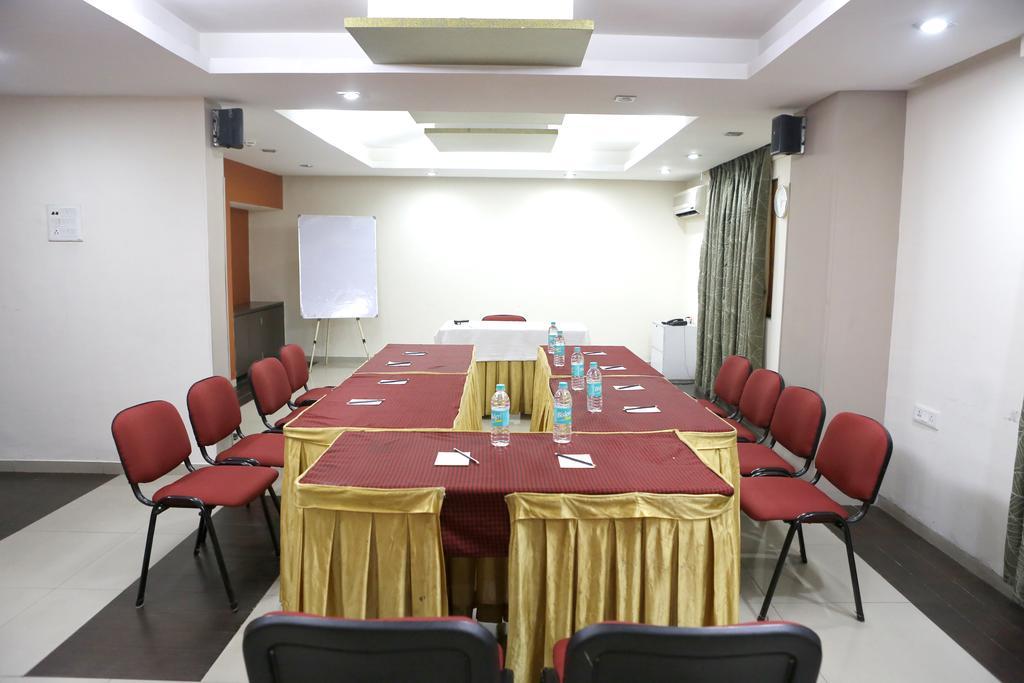 Best Western Yuvraj Surat Exterior photo