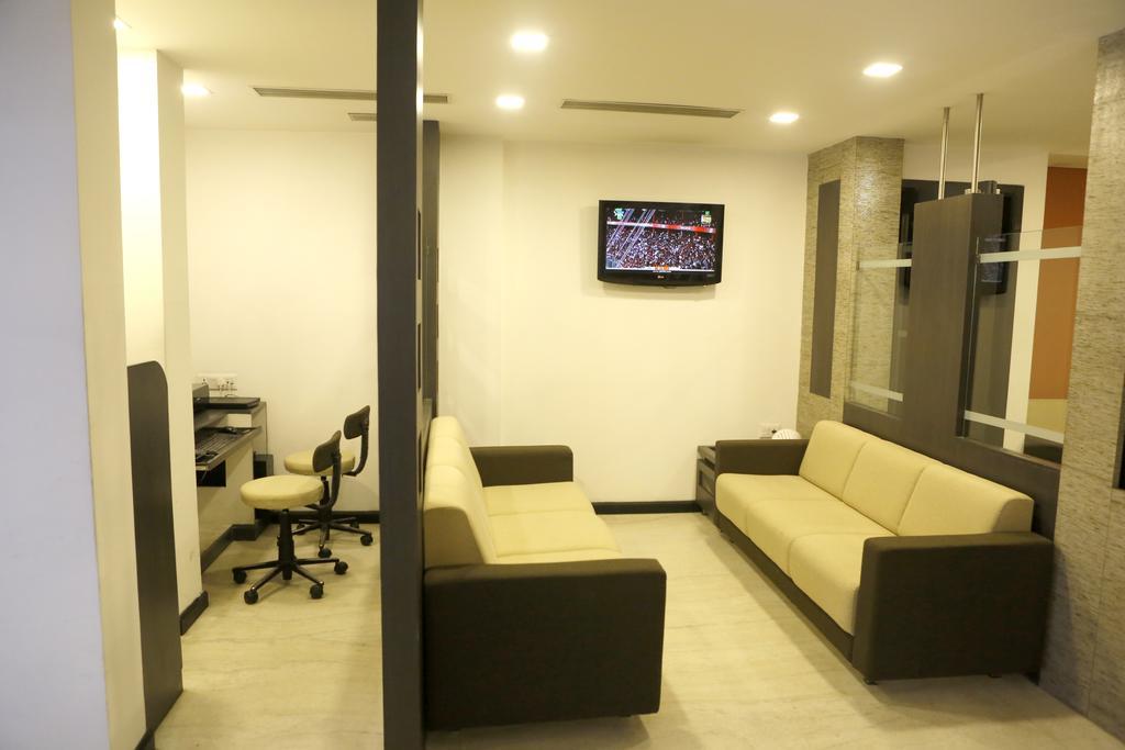 Best Western Yuvraj Surat Exterior photo