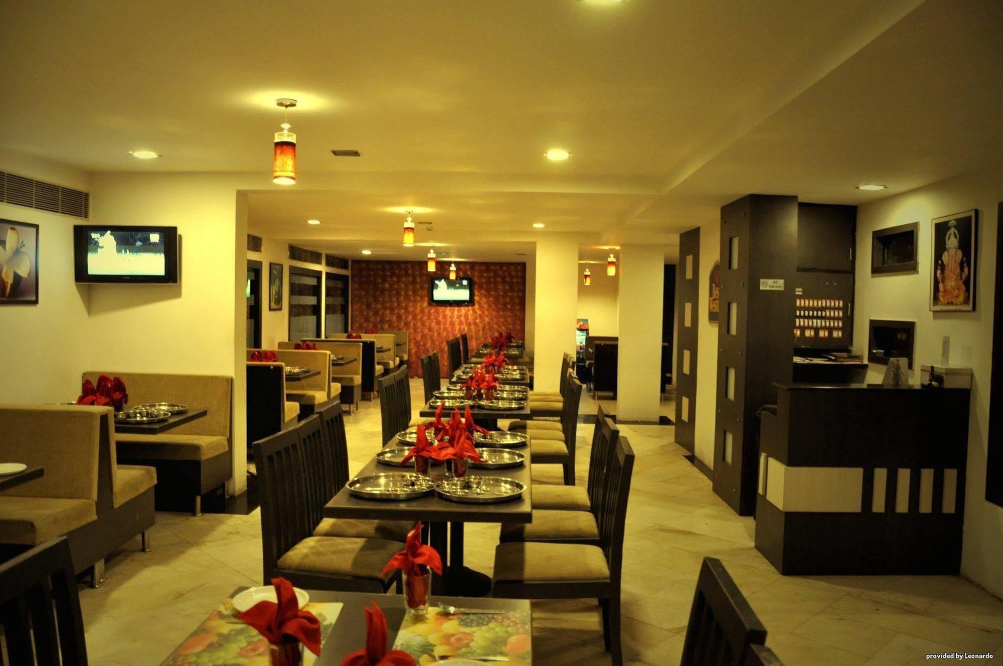 Best Western Yuvraj Surat Exterior photo