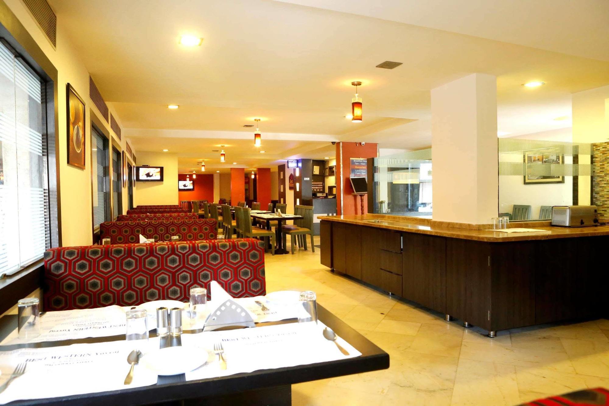 Best Western Yuvraj Surat Exterior photo