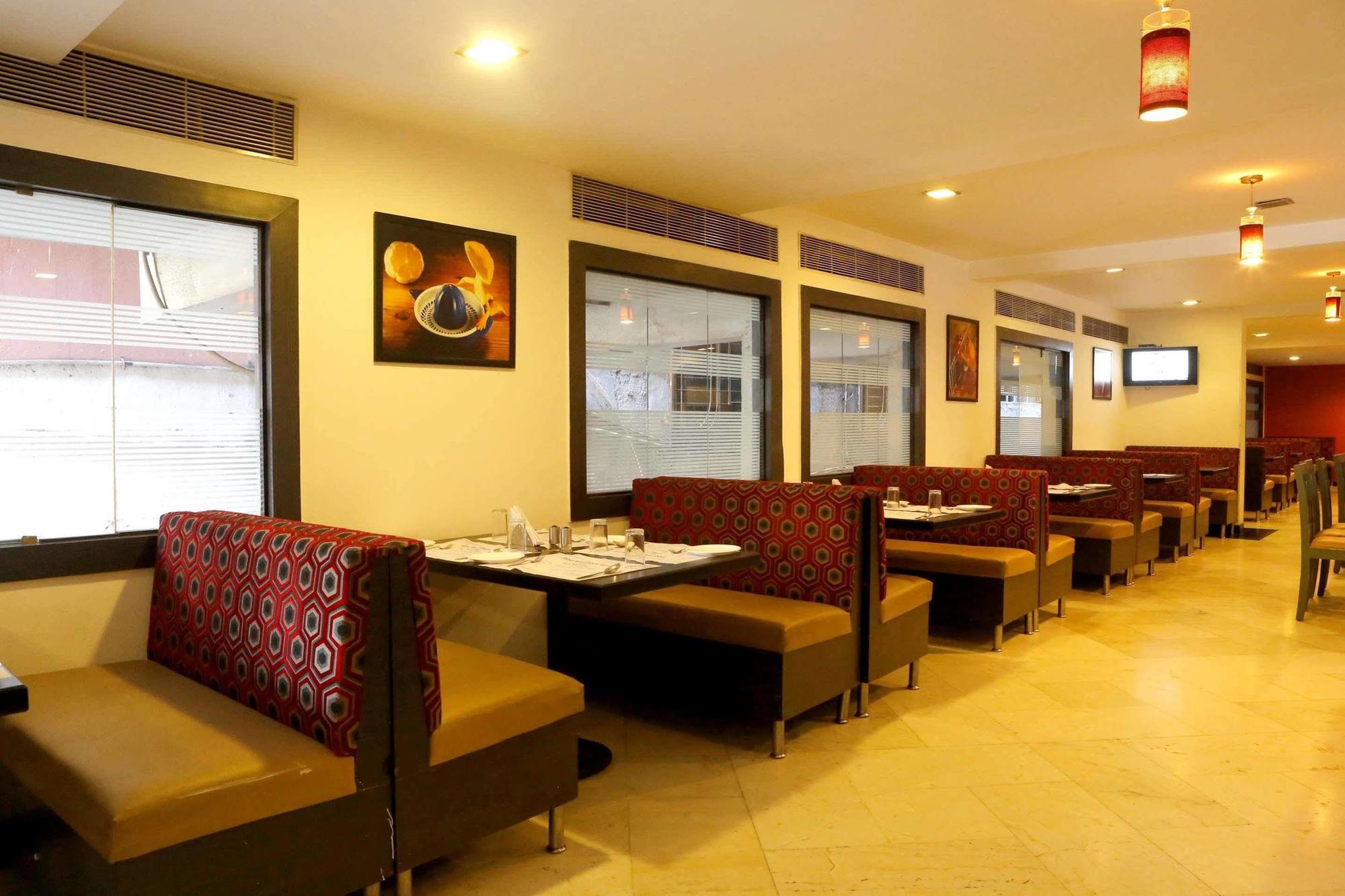 Best Western Yuvraj Surat Exterior photo