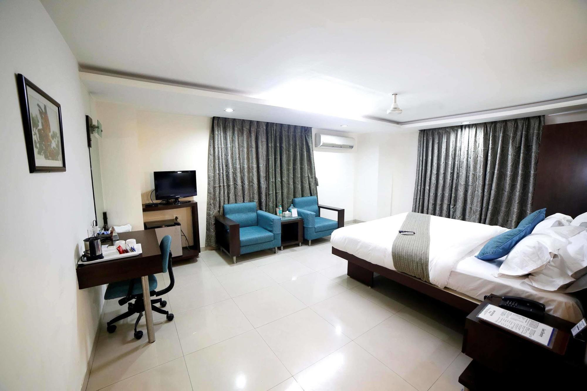 Best Western Yuvraj Surat Exterior photo
