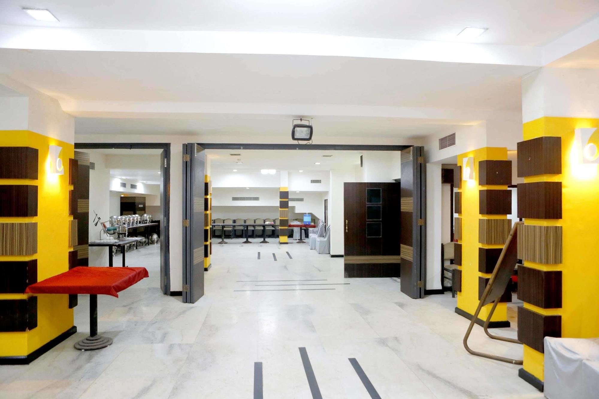 Best Western Yuvraj Surat Exterior photo