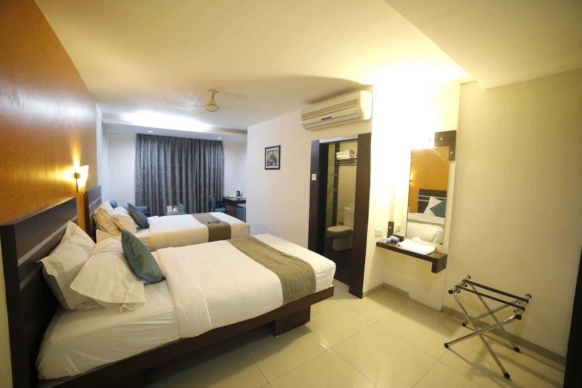 Best Western Yuvraj Surat Exterior photo